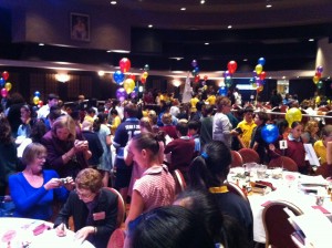 The queue for Margaret Wild's signature! 